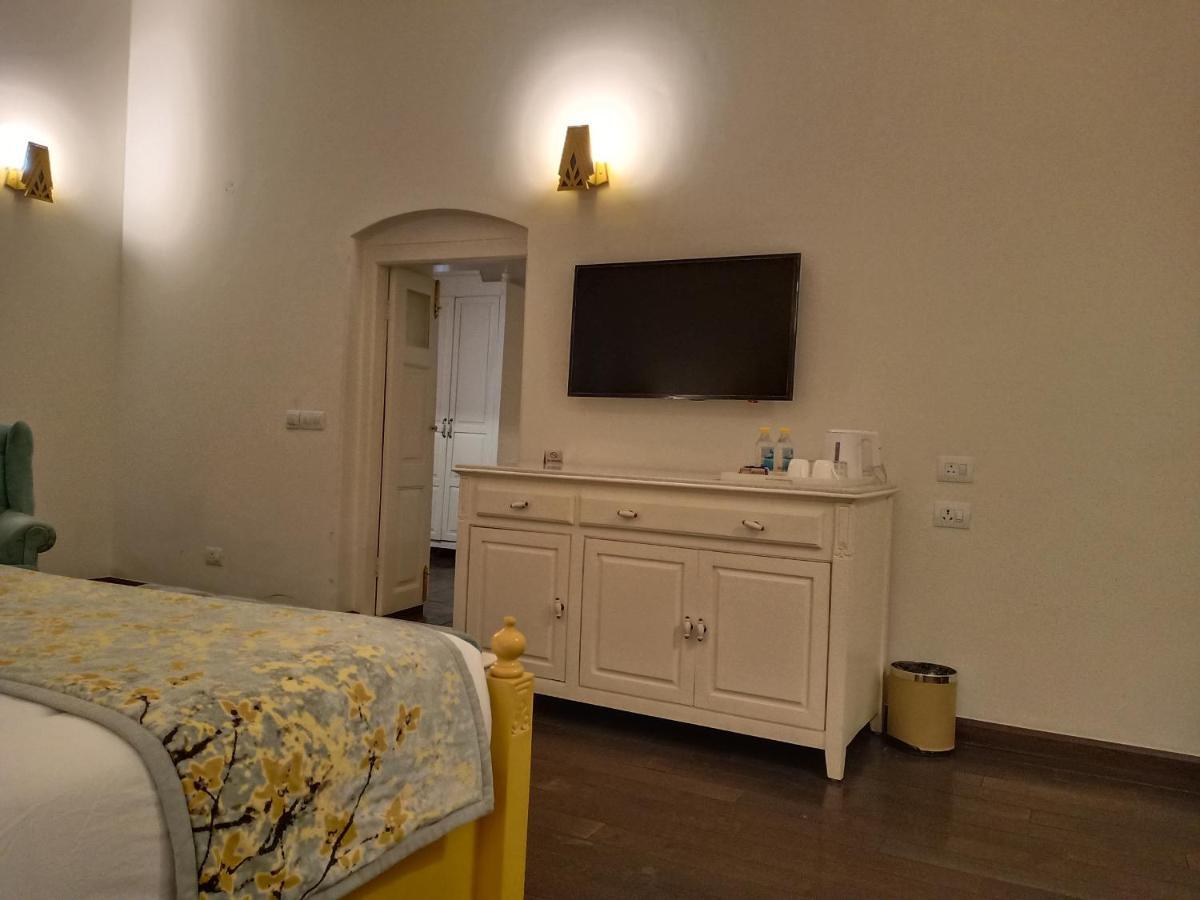 Hotel Pine Retreat Mallroad Масурі Екстер'єр фото