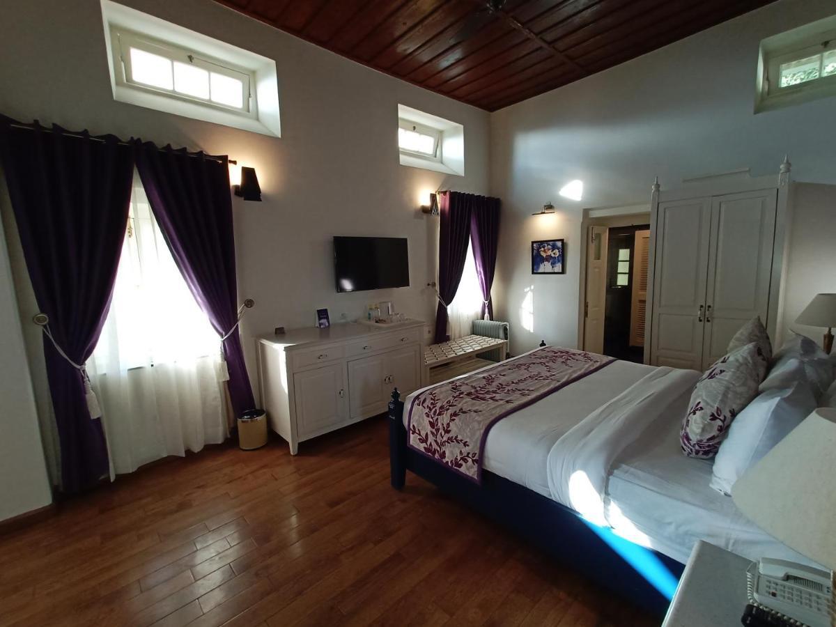 Hotel Pine Retreat Mallroad Масурі Екстер'єр фото